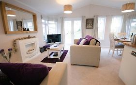Hollicarrs - Long Lane Lodge